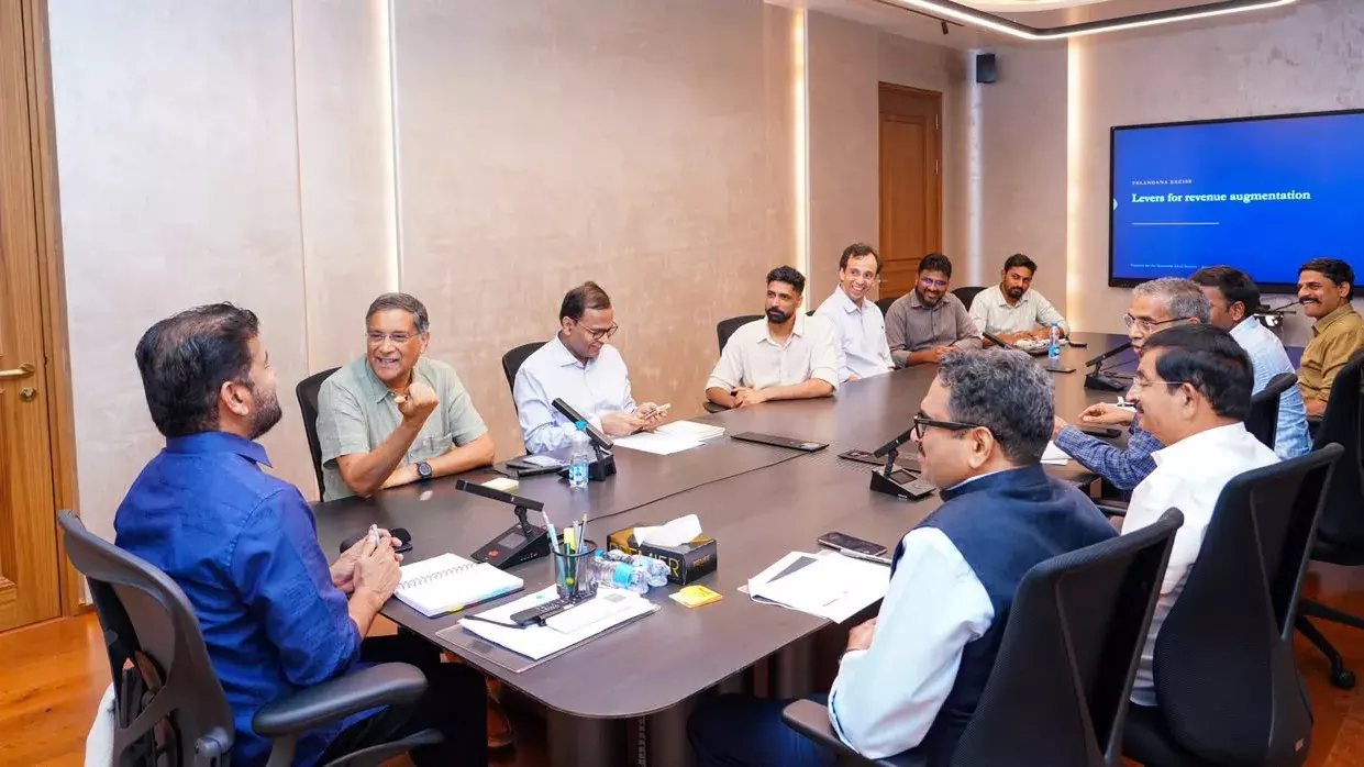 तेलंगाना CM और अरविंद सुब्रमण्यम की AI रणनीति पर चर्चा