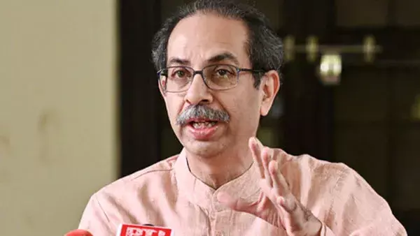 सुप्रीम कोर्ट में सुनवाई के बीच उद्धव ठाकरे का बड़ा बयान, PM बैठक पर घेरा सुप्रीम कोर्ट में सुनवाई के बीच उद्धव ठाकरे का बड़ा बयान, PM बैठक पर घेरा