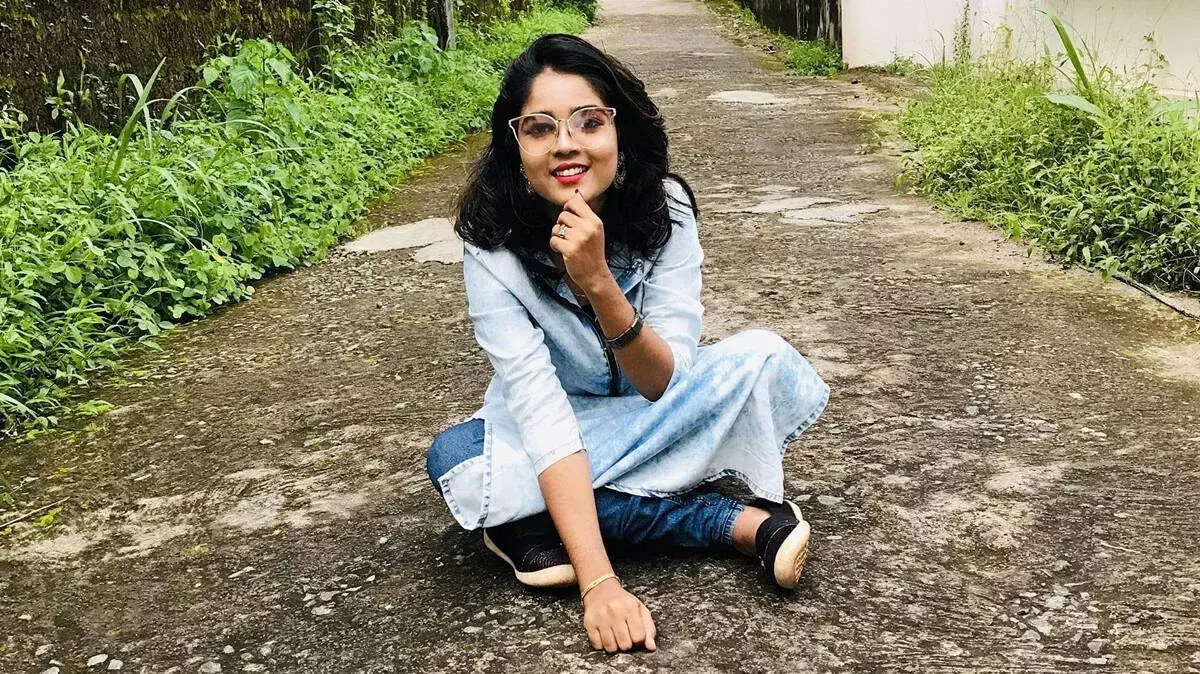 शराब पीकर गाड़ी चलाने पर यूट्यूबर हेलेन का लाइसेंस निरस्त शराब पीकर गाड़ी चलाने पर यूट्यूबर हेलेन का लाइसेंस निरस्त