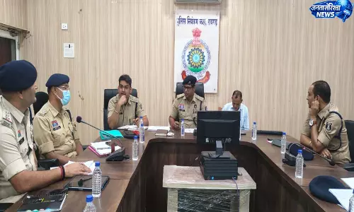 रायगढ़ क्राइम मीटिंग में ASP अनिल सोनी के सख्त निर्देश रायगढ़ क्राइम मीटिंग में ASP अनिल सोनी के सख्त निर्देश