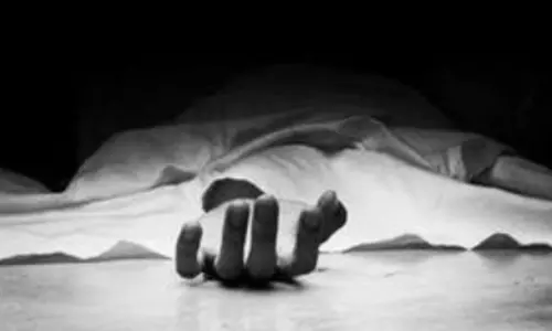 पोरवोरिम हादसा: खाड़ी में बाइक गिरने से व्यक्ति की जान गई पोरवोरिम हादसा: खाड़ी में बाइक गिरने से व्यक्ति की जान गई