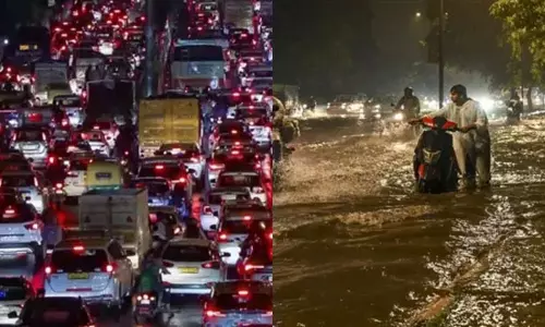 झमाझम बारिश से दिल्ली-एनसीआर की रफ्तार थमी कई इलाकों में जलभराव से घंटों जाम