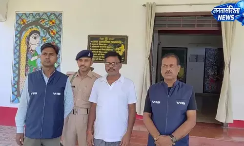 50 हजार रुपये रिश्वत लेते उद्योग विभाग के महाप्रबंधक गिरफ्तार