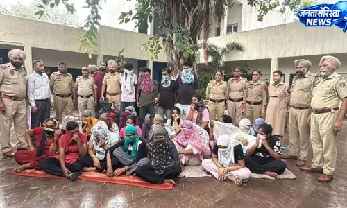 रेलवे स्टेशन के आसपास यात्रियों को गुमराह कर सामान चोरी करने का आरोप 28 गिरफ्तार रेलवे स्टेशन के आसपास यात्रियों को गुमराह कर सामान चोरी करने का आरोप 28 गिरफ्तार