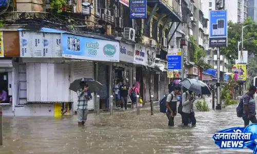 UP में मानसून फिर एक्टिव पूर्वी हिस्से में दो दिन भारी बारिश का अलर्ट UP में मानसून फिर एक्टिव पूर्वी हिस्से में दो दिन भारी बारिश का अलर्ट