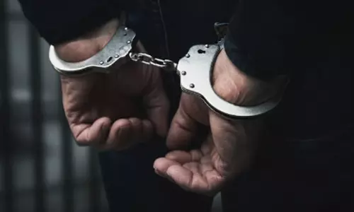 गोवा: परनेम पुलिस ने ₹7.65 लाख की ड्रग्स के साथ 2 को दबोचा गोवा: परनेम पुलिस ने ₹7.65 लाख की ड्रग्स के साथ 2 को दबोचा