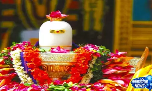 सावन सोमवार पर अपनों को दें शिवभक्ति की शुभकामनाएं भेजें ये 10 शायरी सावन सोमवार पर अपनों को दें शिवभक्ति की शुभकामनाएं भेजें ये 10 शायरी