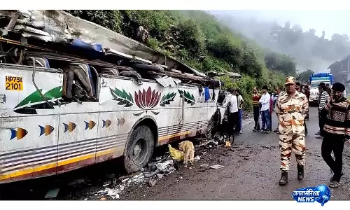 राष्ट्रपति Murmu ने चंबा बस हादसे पर जताया दुख, घायलों के जल्द स्वस्थ होने की कामना राष्ट्रपति Murmu ने चंबा बस हादसे पर जताया दुख, घायलों के जल्द स्वस्थ होने की कामना