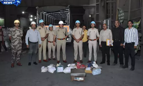 दुर्ग पुलिस ने 66 मामलों में जब्त 1.20 करोड़ के मादक पदार्थ किए नष्ट दुर्ग पुलिस ने 66 मामलों में जब्त 1.20 करोड़ के मादक पदार्थ किए नष्ट