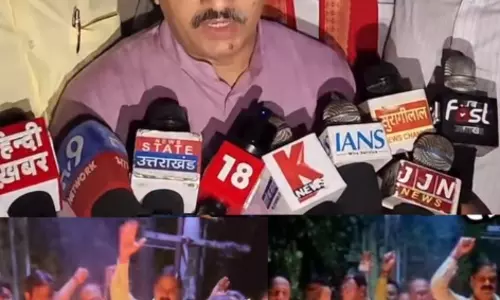 कांग्रेस नेताओं के कथित दुर्व्यवहार के खिलाफ प्रदर्शन फूंका पुतला