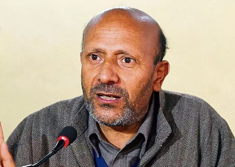 बारामूला सांसद इंजीनियर रशीद ने नितिन गडकरी से की मुलाकात बारामूला सांसद इंजीनियर रशीद ने नितिन गडकरी से की मुलाकात