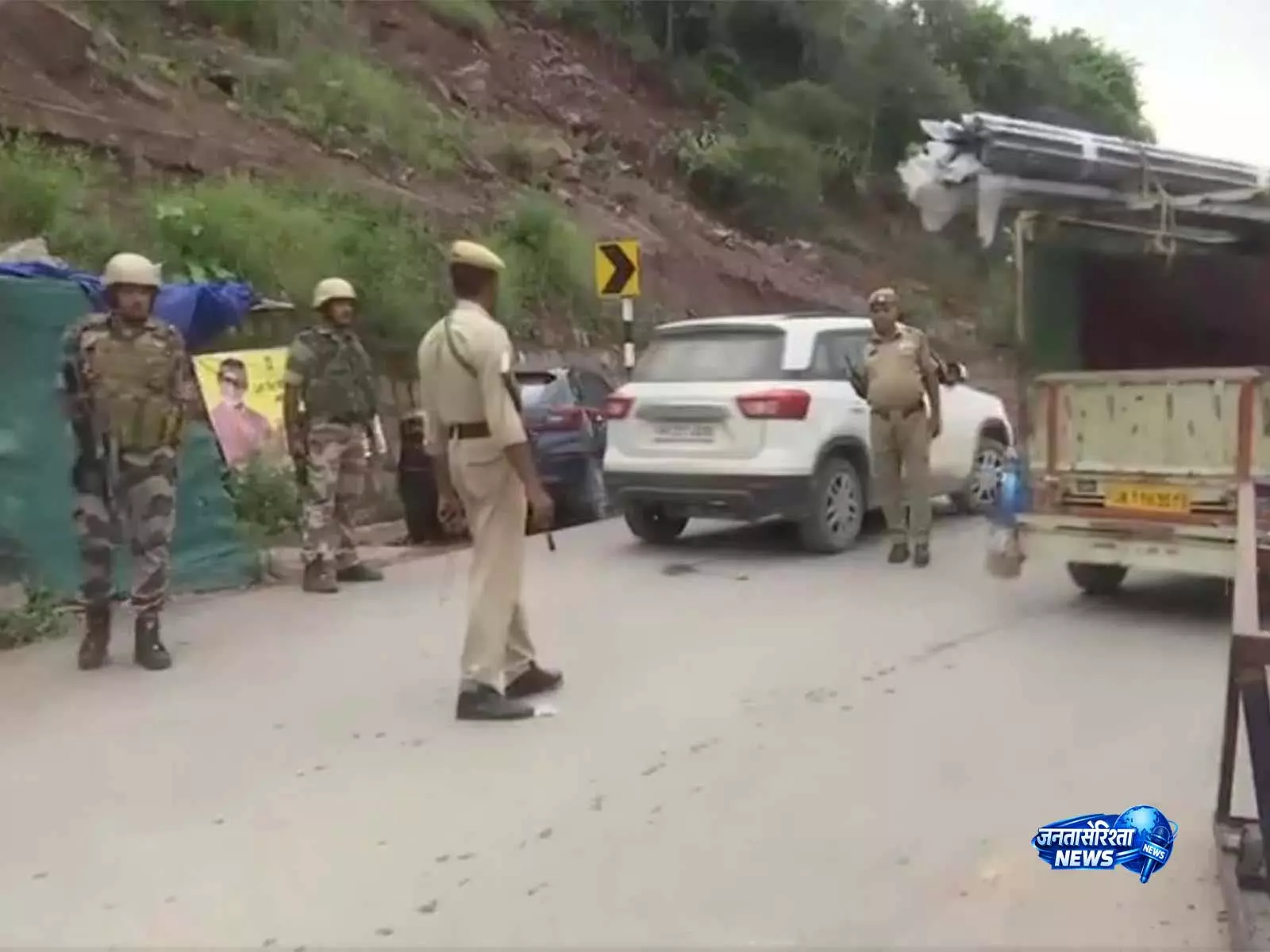 बाबा बुड्ढा अमरनाथ यात्रा और स्वतंत्रता दिवस से पहले राजौरी में सुरक्षा बढ़ाई गई बाबा बुड्ढा अमरनाथ यात्रा और स्वतंत्रता दिवस से पहले राजौरी में सुरक्षा बढ़ाई गई