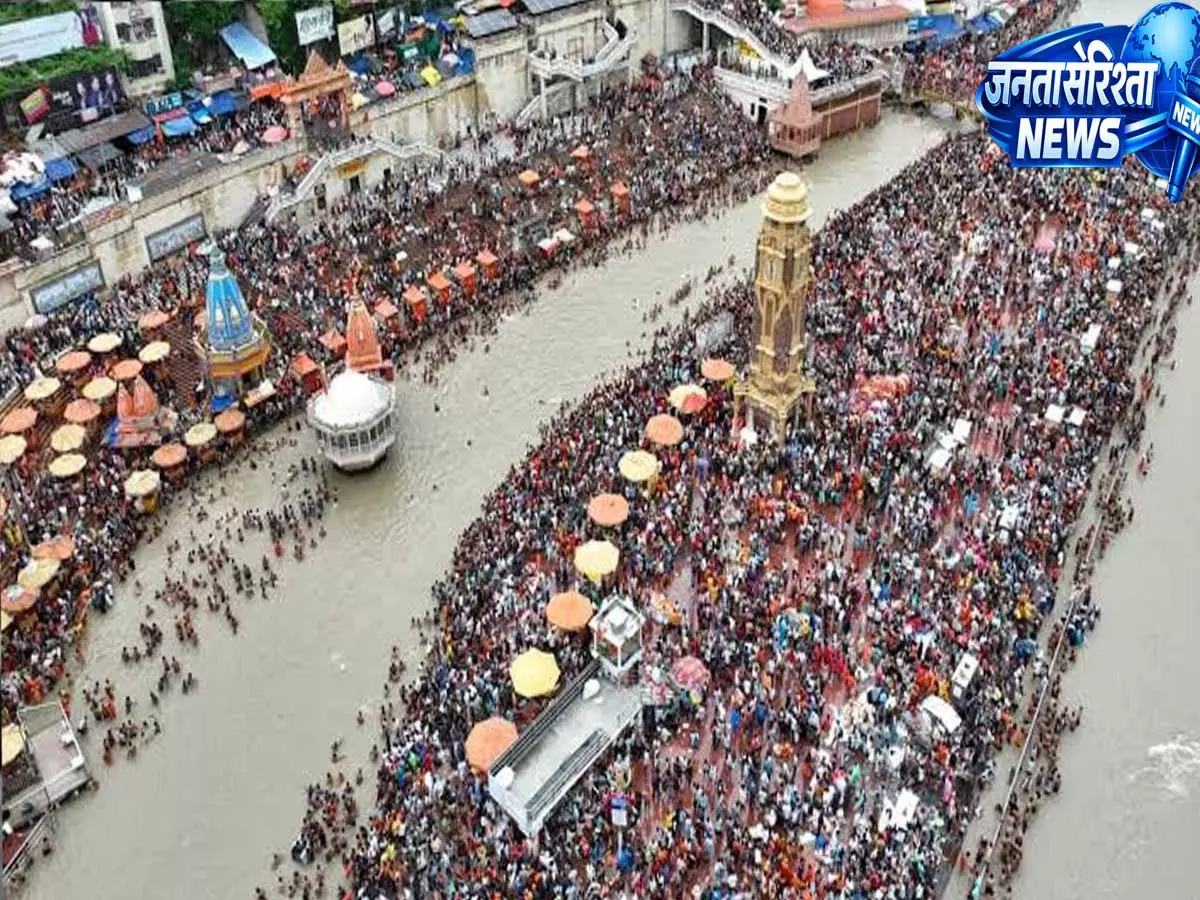 कांवड़ यात्रा के 10वें दिन हरिद्वार में दिखा आस्था का सैलाब त्रिपुंड धारी भोले की भीड़ कांवड़ यात्रा के 10वें दिन हरिद्वार में दिखा आस्था का सैलाब त्रिपुंड धारी भोले की भीड़