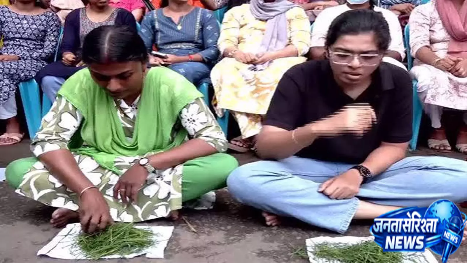 रैंक लिस्ट में चयन के बाद भी नहीं मिला नियुक्ति पत्र केरल में अभ्यर्थियों का अनोखा विरोध रैंक लिस्ट में चयन के बाद भी नहीं मिला नियुक्ति पत्र केरल में अभ्यर्थियों का अनोखा विरोध