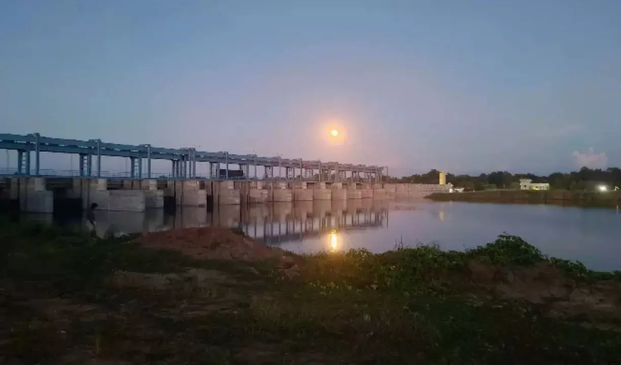 चट्टामखाना बांध में नुकसान, स्वतंत्र जांच की मांग चट्टामखाना बांध में नुकसान, स्वतंत्र जांच की मांग