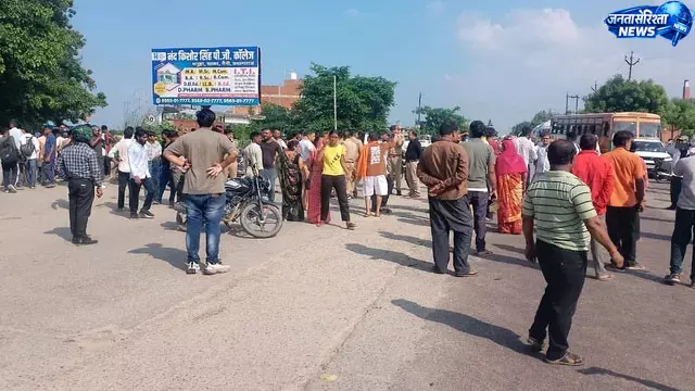 सेप्टिक टैंक में जहरीली गैस से दो मजदूरों की मौत, शव रखकर प्रयागराज-मीरजापुर मार्ग जाम सेप्टिक टैंक में जहरीली गैस से दो मजदूरों की मौत, शव रखकर प्रयागराज-मीरजापुर मार्ग जाम