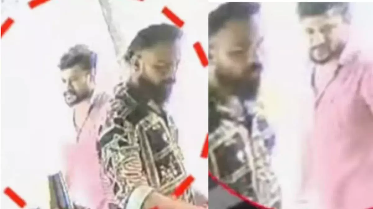अर्जुन अयांकी एडप्पल में दिखे; केरल पुलिस के लिए और शर्मिंदगी की बात अर्जुन अयांकी एडप्पल में दिखे; केरल पुलिस के लिए और शर्मिंदगी की बात