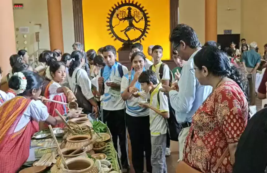 मडगांव रान भाजी फेस्टिवल: छात्रों ने बनाए जंगली सब्जियों के व्यंजन मडगांव रान भाजी फेस्टिवल: छात्रों ने बनाए जंगली सब्जियों के व्यंजन