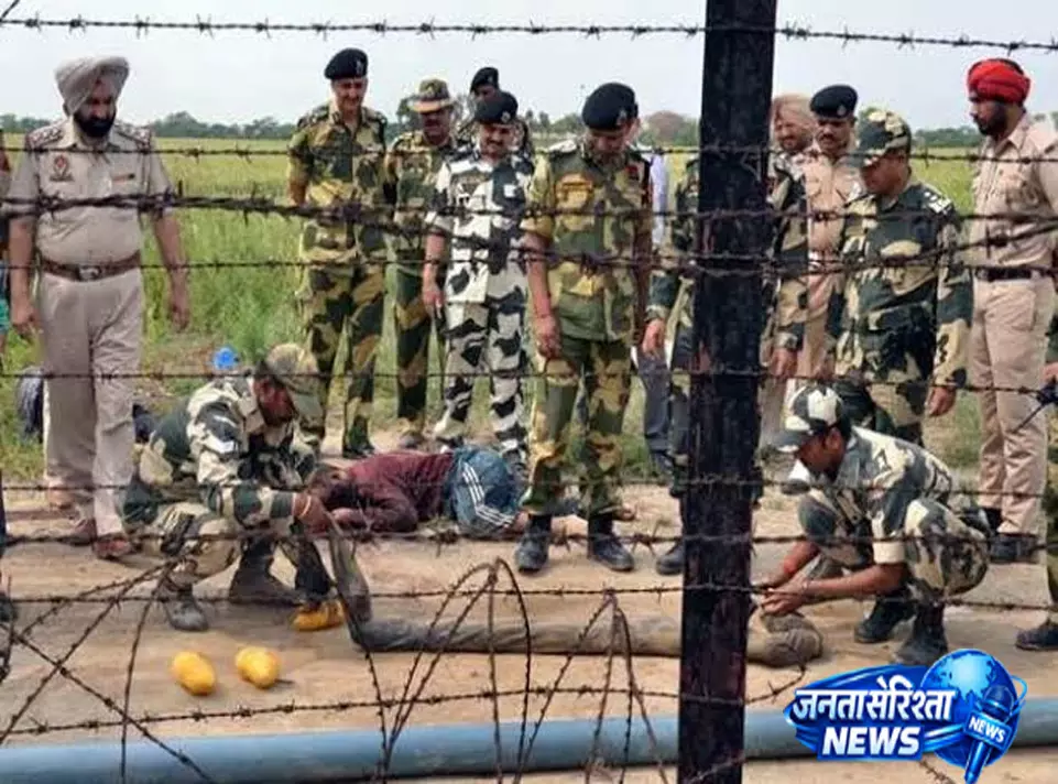 तारबंदी पार करने की कोशिश पड़ी भारी BSF की गोली से संदिग्ध की मौत तारबंदी पार करने की कोशिश पड़ी भारी BSF की गोली से संदिग्ध की मौत