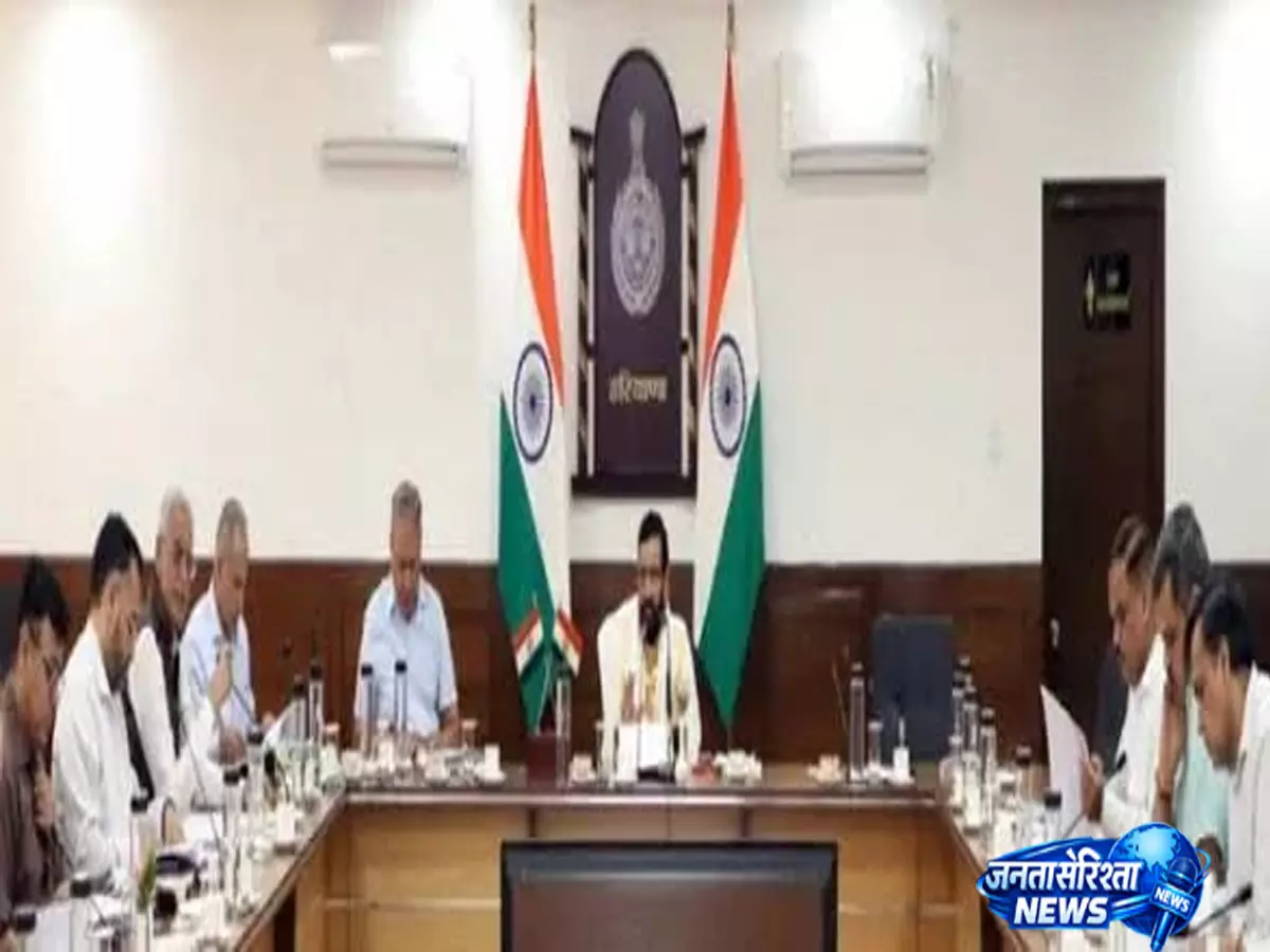 गड्ढों और खराब सड़कों पर सरकार सख्त सीएम सैनी ने अधिकारियों को दिए निर्देश गड्ढों और खराब सड़कों पर सरकार सख्त सीएम सैनी ने अधिकारियों को दिए निर्देश