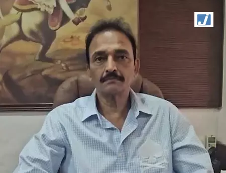 केंद्र सरकार के खिलाफ राहुल गांधी अकेले लड़ रहे हैं : भाई जगताप केंद्र सरकार के खिलाफ राहुल गांधी अकेले लड़ रहे हैं : भाई जगताप