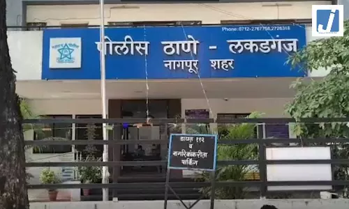 मंदिर में चोरी के आरोपी का हुआ एक्सीडेंट, पकड़ने छत्तीसगढ़ आ रही नागपुर पुलिस मंदिर में चोरी के आरोपी का हुआ एक्सीडेंट, पकड़ने छत्तीसगढ़ आ रही नागपुर पुलिस