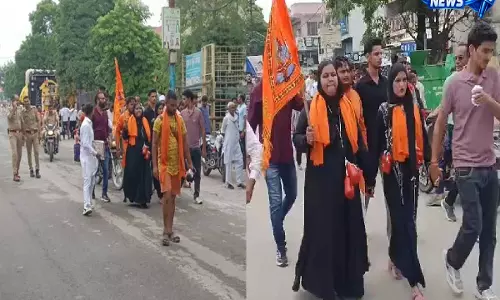 बुर्के में कांवड़ लेकर पहुंचीं मुस्लिम महिलाएं मोदीनगर में हुआ भव्य स्वागत बुर्के में कांवड़ लेकर पहुंचीं मुस्लिम महिलाएं मोदीनगर में हुआ भव्य स्वागत
