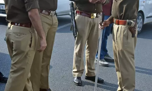 गाजियाबाद में 30 दरोगाओं का तबादला गाजियाबाद में 30 दरोगाओं का तबादला