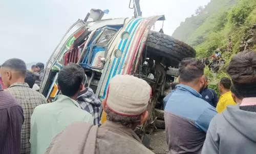 चंबा बस हादसे में 7 मौतों पर राज्यपाल और सीएम ने जताया दुख चंबा बस हादसे में 7 मौतों पर राज्यपाल और सीएम ने जताया दुख