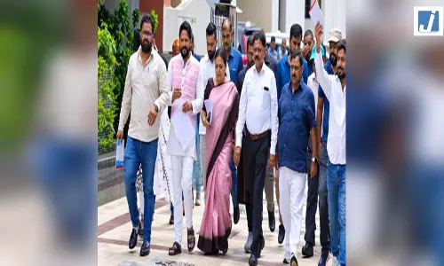 आंदोलित छात्रों के साथ तीसरे दौर की वार्ता, छात्र बोले- मांगें पूरी होने के पहले नहीं हटेंगे, 10 अगस्त को विधानसभा घेराव आंदोलित छात्रों के साथ तीसरे दौर की वार्ता, छात्र बोले- मांगें पूरी होने के पहले नहीं हटेंगे, 10 अगस्त को विधानसभा घेराव
