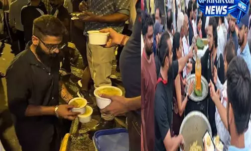 राजनीतिक संगठनों से ज्ञापन लेने पर नाराज हुए आंदोलनरत छात्र राजनीतिक संगठनों से ज्ञापन लेने पर नाराज हुए आंदोलनरत छात्र