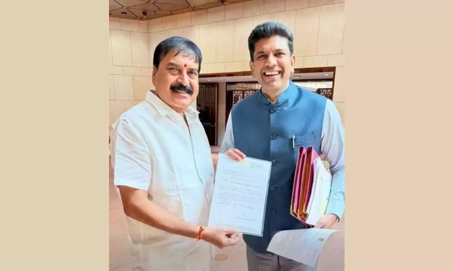 सांसद ने ग्रामीण डाक सेवकों के लिए 10,000 रुपये की मासिक पेंशन की मांग की सांसद ने ग्रामीण डाक सेवकों के लिए 10,000 रुपये की मासिक पेंशन की मांग की