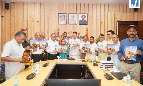 मुख्यमंत्री धामी ने उत्तराखण्ड क्षत्रिय कल्याण समिति की वेबसाइट एवं क्षत्रिय जागरण स्मारिका का किया विमोचन मुख्यमंत्री धामी ने उत्तराखण्ड क्षत्रिय कल्याण समिति की वेबसाइट एवं क्षत्रिय जागरण स्मारिका का किया विमोचन
