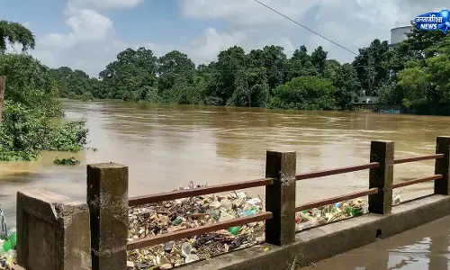 बास्ता में फिर बाढ़ का संकट, जलाका नदी उफान पर बास्ता में फिर बाढ़ का संकट, जलाका नदी उफान पर