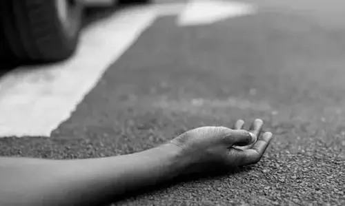 रोडवेज बस ने ऑटो में मारी टक्कर, दो की मौत सात घायल, अस्पताल में भर्ती रोडवेज बस ने ऑटो में मारी टक्कर, दो की मौत सात घायल, अस्पताल में भर्ती