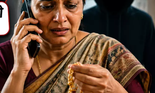 मंदिर से लौट रही महिला को बनाया शिकार बेटे पर संकट का डर दिखाकर उड़ाए लाखों के जेवर मंदिर से लौट रही महिला को बनाया शिकार बेटे पर संकट का डर दिखाकर उड़ाए लाखों के जेवर