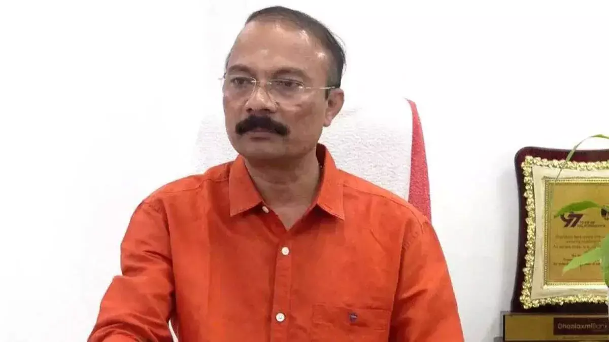 kerala: सबरीमाला घी सप्लाई गड़बड़ी: शिकंजे में फंसे पी.एस. प्रशांत kerala: सबरीमाला घी सप्लाई गड़बड़ी: शिकंजे में फंसे पी.एस. प्रशांत