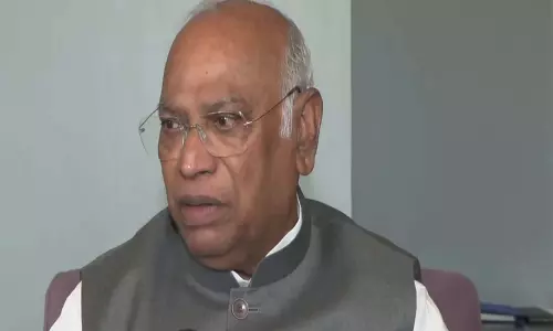 कांग्रेस FCRA बिल का विरोध करेगी, खरगे बोले विपक्ष करेगा चर्चा कांग्रेस FCRA बिल का विरोध करेगी, खरगे बोले विपक्ष करेगा चर्चा