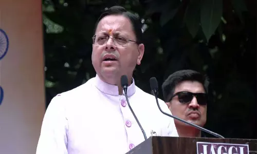 Dhami ने देहरादून में निकाली तिरंगा यात्रा, बोले देश अमृत काल में Dhami ने देहरादून में निकाली तिरंगा यात्रा, बोले देश अमृत काल में