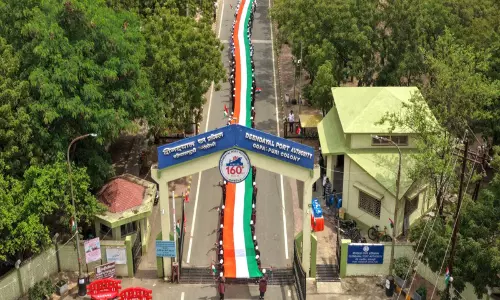 दीनदयाल पोर्ट अथॉरिटी ने तिरंगा यात्रा से शुरू किया हर घर तिरंगा अभियान दीनदयाल पोर्ट अथॉरिटी ने तिरंगा यात्रा से शुरू किया हर घर तिरंगा अभियान