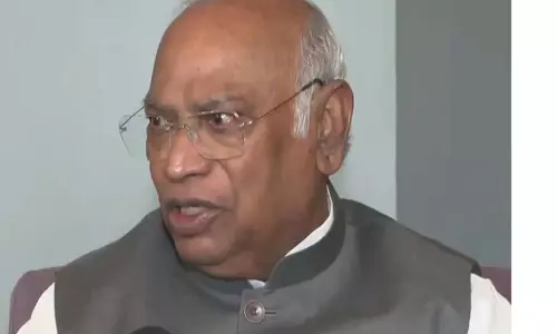 परिसीमन बिल पर विपक्ष की एकजुटता खरगे बोले सामूहिक फैसला होगा परिसीमन बिल पर विपक्ष की एकजुटता खरगे बोले सामूहिक फैसला होगा