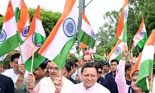 धामी ने शुरू की हर घर तिरंगा यात्रा, बोले स्वतंत्रता सेनानियों के बलिदान को करें नमन