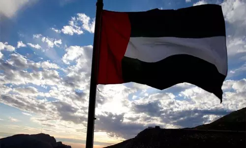 UAE के नेताओं ने सिंगापुर के राष्ट्रपति को राष्ट्रीय दिवस पर दी बधाई UAE के नेताओं ने सिंगापुर के राष्ट्रपति को राष्ट्रीय दिवस पर दी बधाई