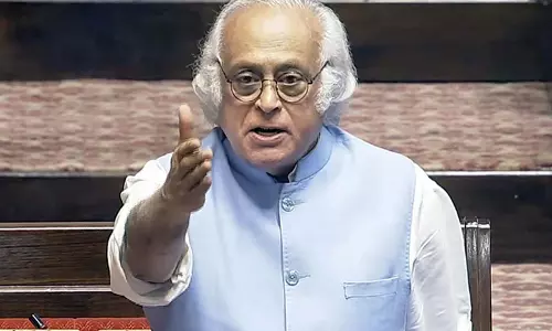 छात्र प्रदर्शन पर शाह की चुप्पी पर उठे सवाल