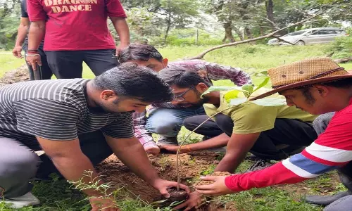 इक्वाइन एक्सीलेंस क्लब ने जंगल में लगाए पौधे, दिया ‘जंगल बचाओ, जीवन बचाओ’ का संदेश इक्वाइन एक्सीलेंस क्लब ने जंगल में लगाए पौधे, दिया ‘जंगल बचाओ, जीवन बचाओ’ का संदेश