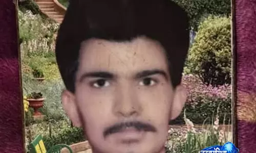 पत्नी से विवाद के बाद युवक ने दी जान बागपत में मचा हड़कंप पत्नी से विवाद के बाद युवक ने दी जान बागपत में मचा हड़कंप