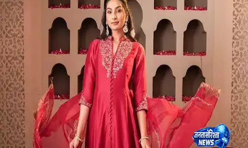 तीज पर मिलेगा शानदार डिस्काउंट सिल्क कुर्ता सेट खरीदें सस्ते में तीज पर मिलेगा शानदार डिस्काउंट सिल्क कुर्ता सेट खरीदें सस्ते में