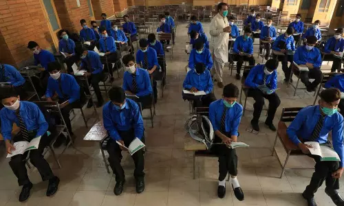 Pakistan में फीस घोटाले से 409 छात्रों के रिजल्ट अटके
