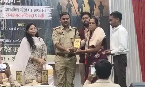 बालोद में ‘एक शाम शहीदों के नाम’ कार्यक्रम, शहीद परिवारों का हुआ सम्मान बालोद में ‘एक शाम शहीदों के नाम’ कार्यक्रम, शहीद परिवारों का हुआ सम्मान