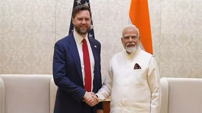 पीएम मोदी से अमेरिकी उपराष्ट्रपति जेडी वेंस ने की फोन पर बातचीत पीएम मोदी से अमेरिकी उपराष्ट्रपति जेडी वेंस ने की फोन पर बातचीत